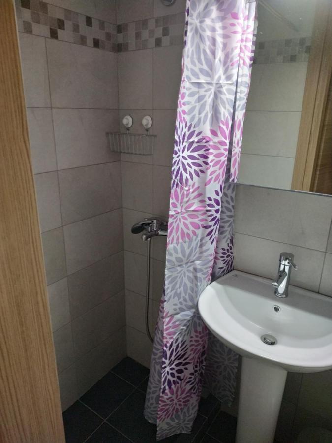 לריסה G M 1 Rooms Kentro In The Heart Of The City מראה חיצוני תמונה